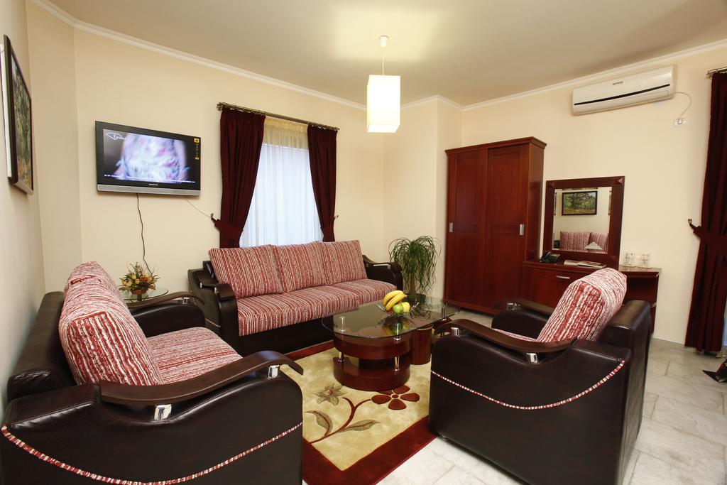Hotel Luxor Suto Orizari Номер фото